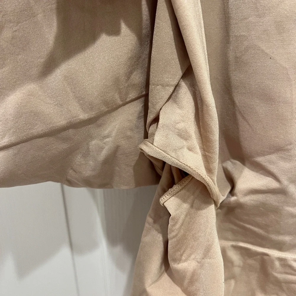 Spanx OnCore High-Waisted Mid-Thigh Short Nude Women’s Size L SS1915 - Picture 3 of 6